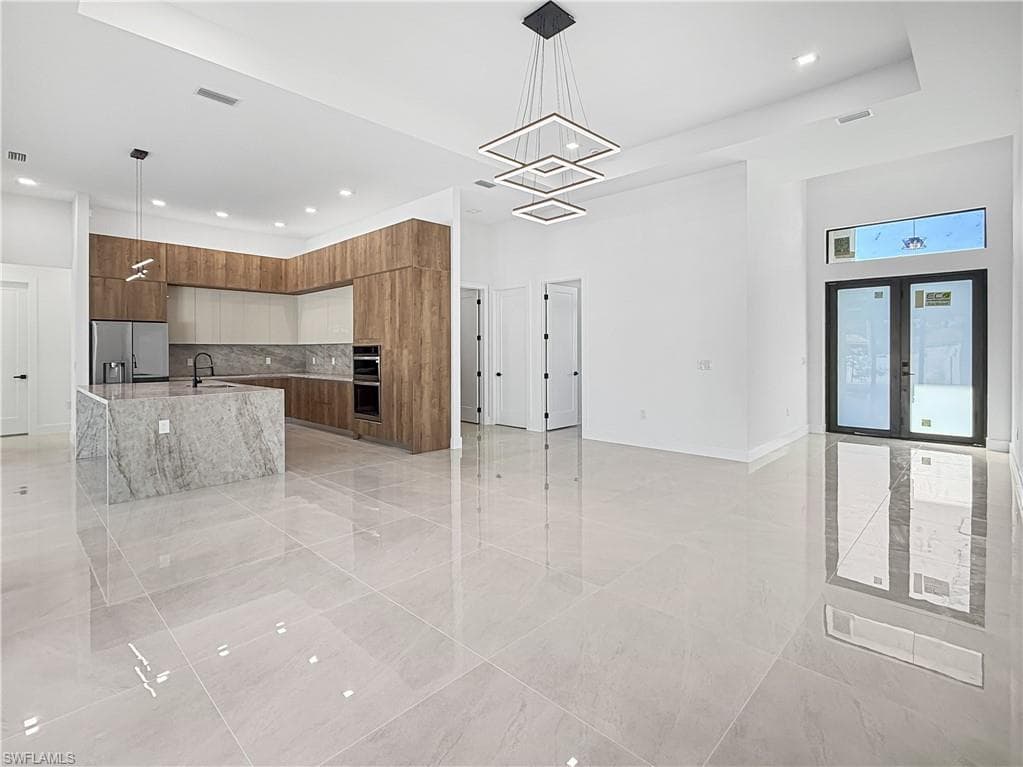 5405 25th Ct, Cape Coral, FL 33914-5