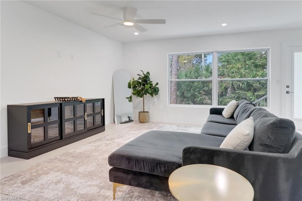 272 Yorkshire Ct 11, Naples, FL 34112-12