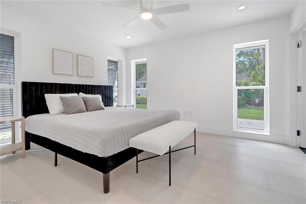 272 Yorkshire Ct 11, Naples, FL 34112-15