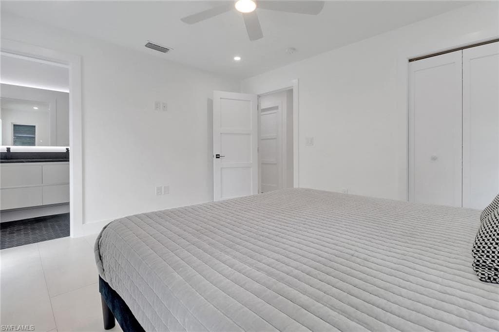 272 Yorkshire Ct 11, Naples, FL 34112-16