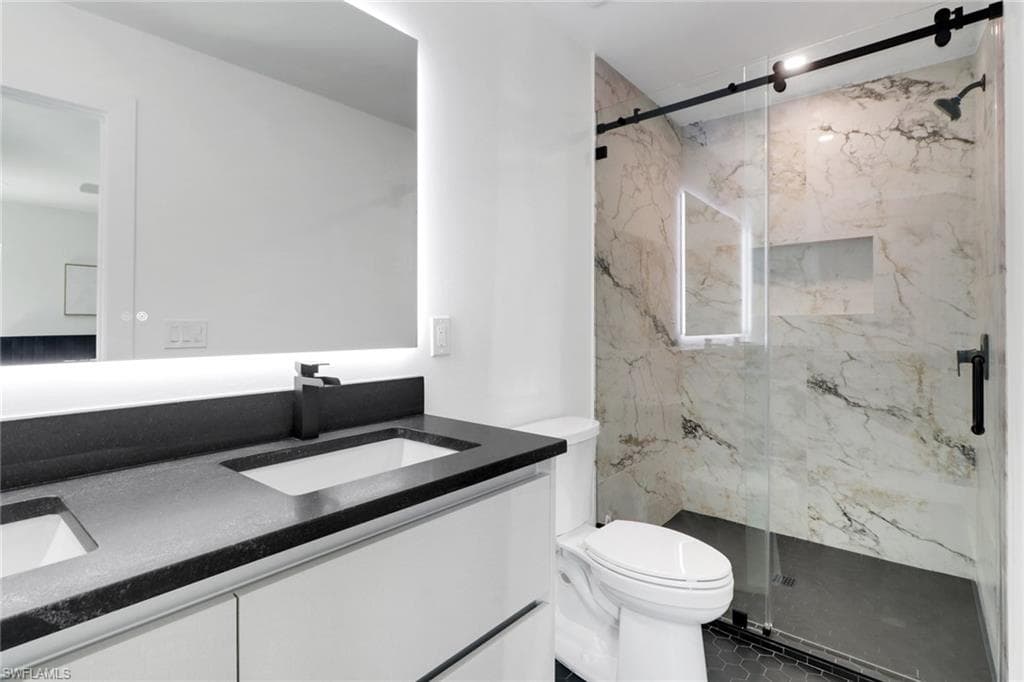 272 Yorkshire Ct 11, Naples, FL 34112-18