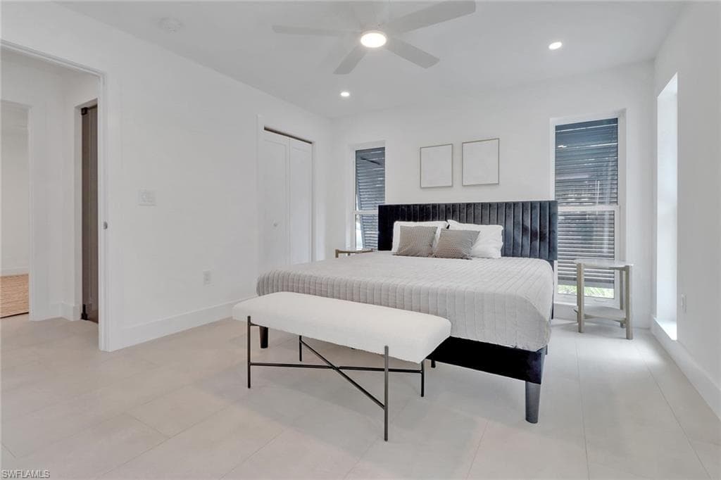 272 Yorkshire Ct 11, Naples, FL 34112-19