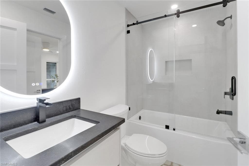 272 Yorkshire Ct 11, Naples, FL 34112-23