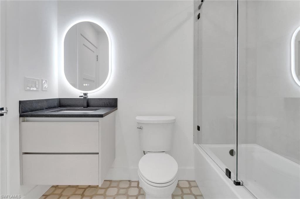 272 Yorkshire Ct 11, Naples, FL 34112-24