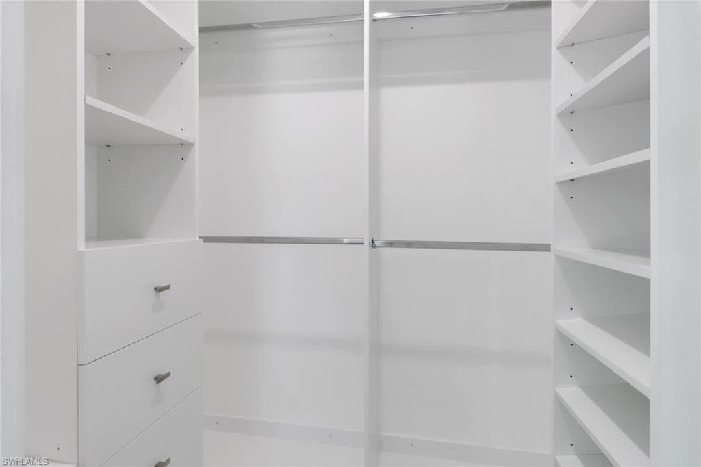 272 Yorkshire Ct 11, Naples, FL 34112-26