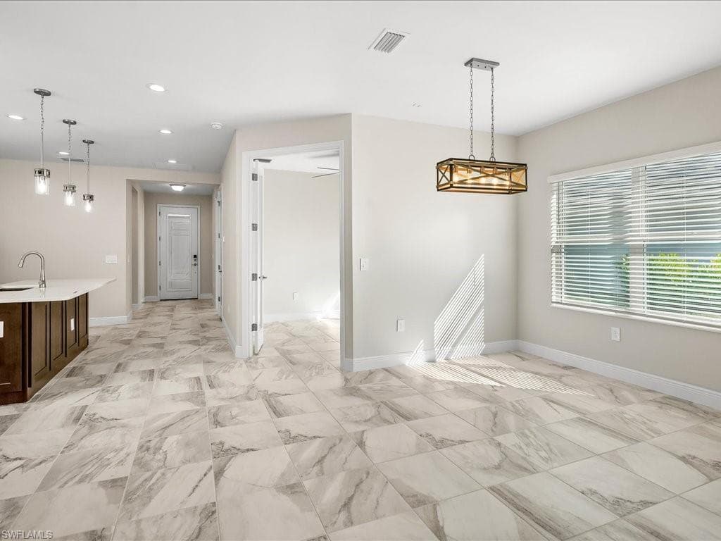 2385 Ariane Dr, Naples, FL 34112-17