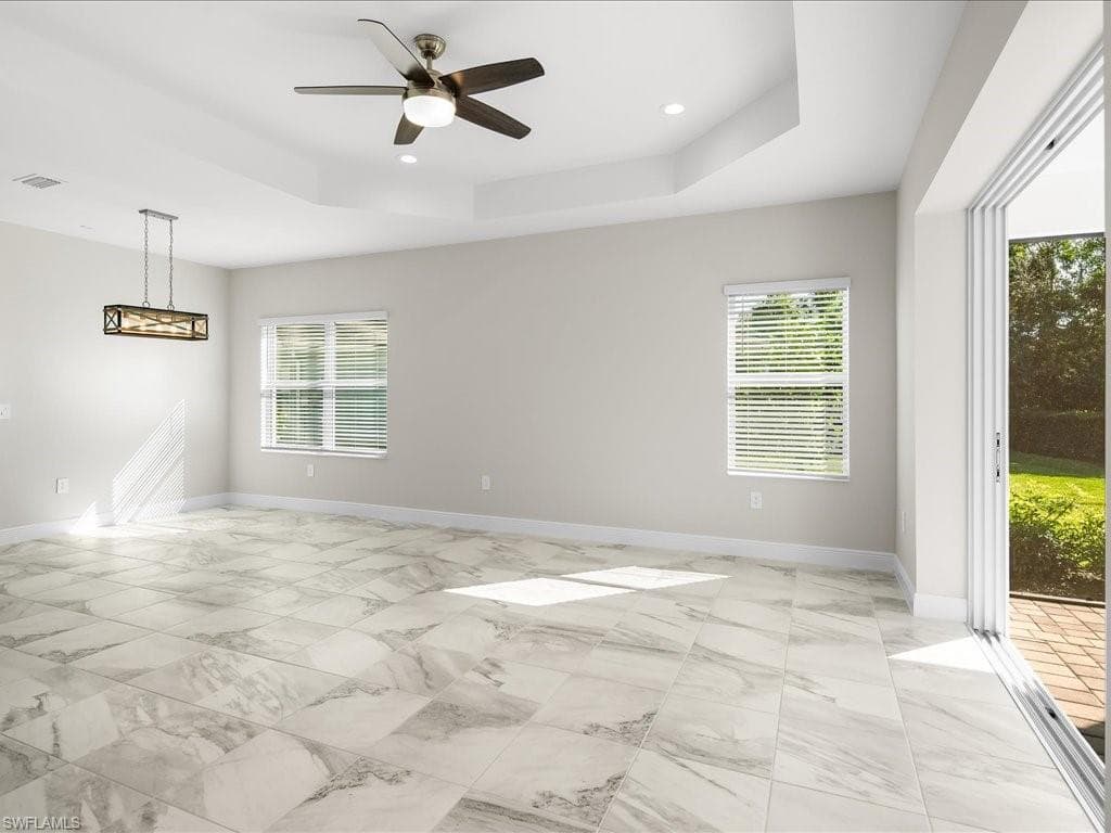 2385 Ariane Dr, Naples, FL 34112-18