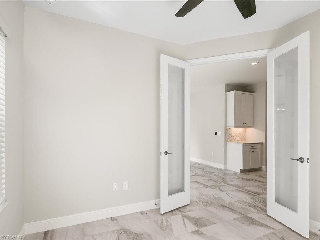 2385 Ariane Dr, Naples, FL 34112-23