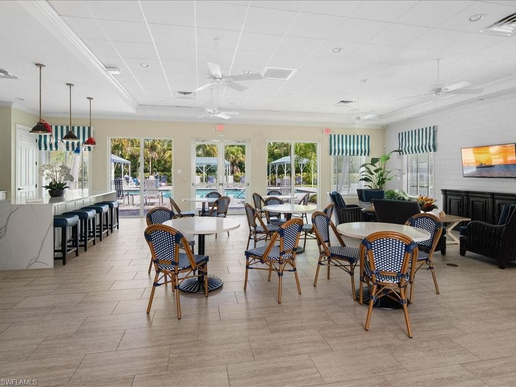 2385 Ariane Dr, Naples, FL 34112-41