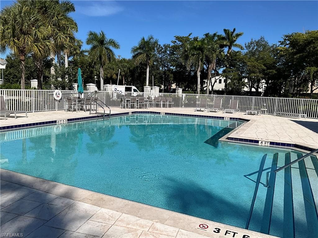 16211 Ravina Way 18, Naples, FL 34110-30