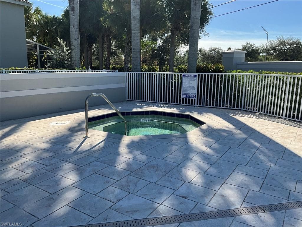 16211 Ravina Way 18, Naples, FL 34110-31