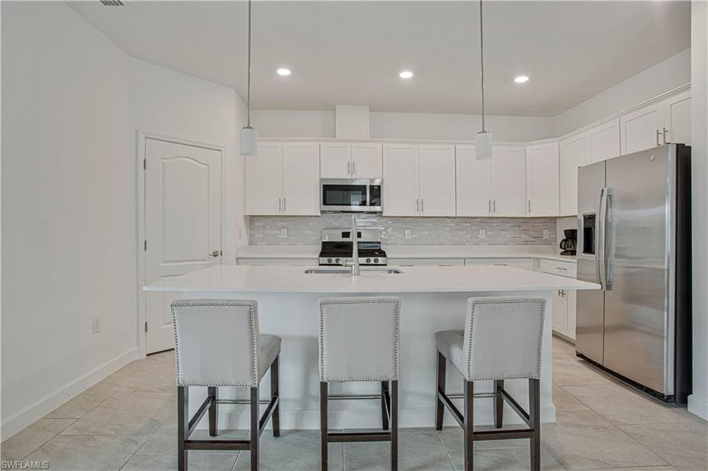 18293 Ridgeline Dr, Estero, FL 33928-15