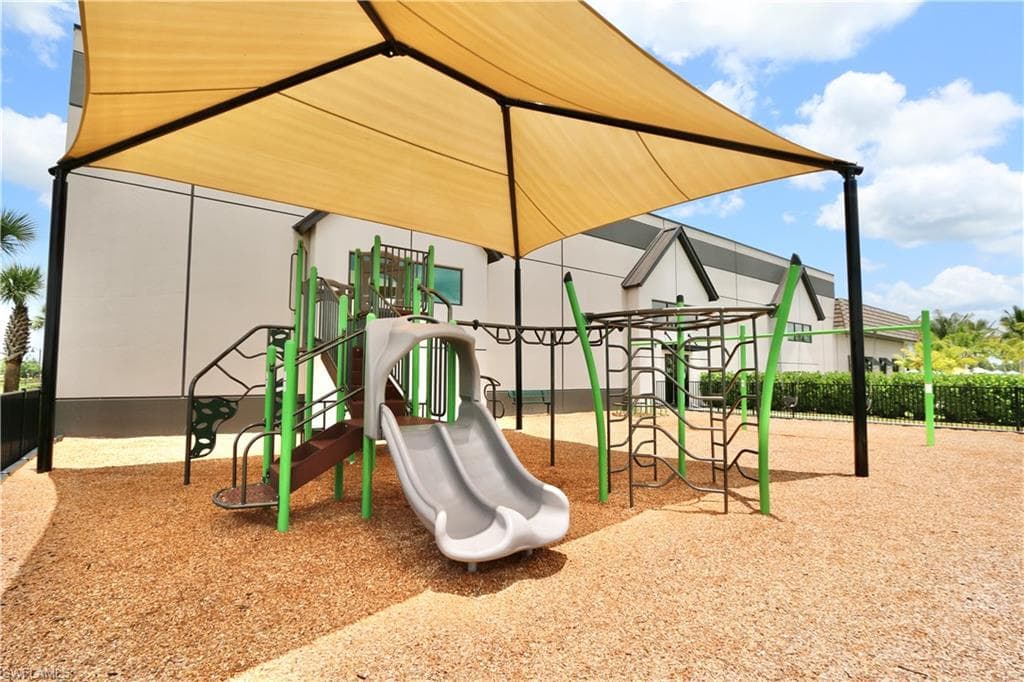 18293 Ridgeline Dr, Estero, FL 33928-48