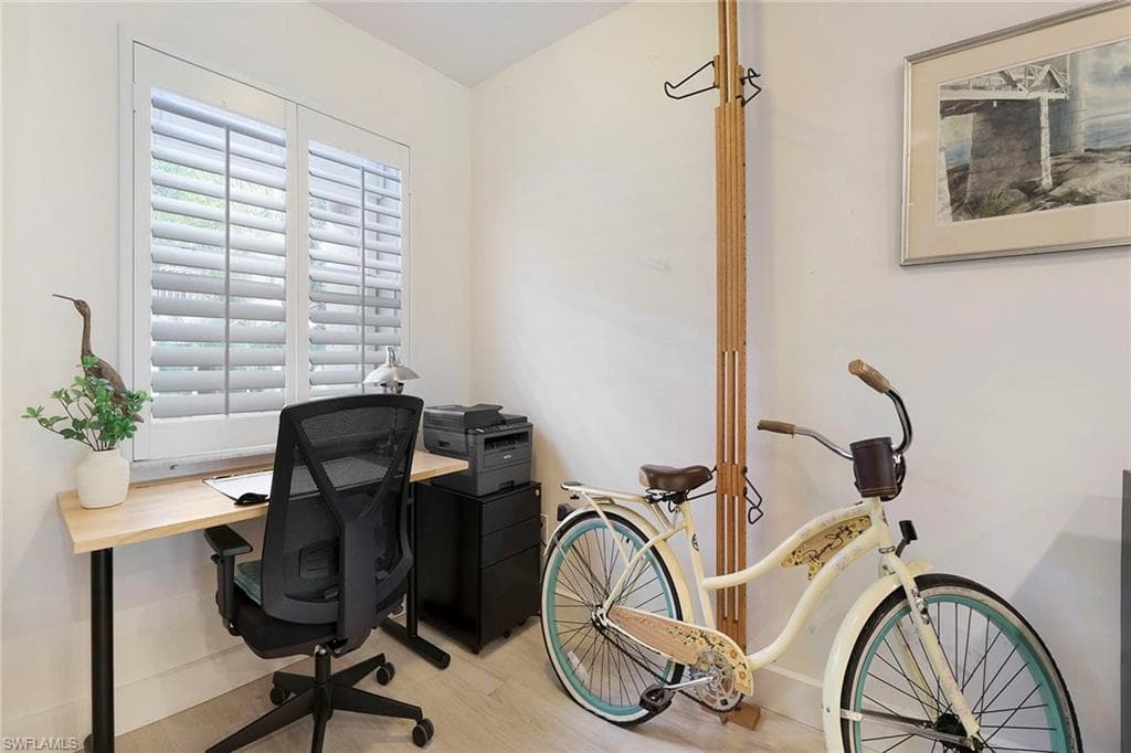 800 River Point Dr 209, Naples, FL 34102-18