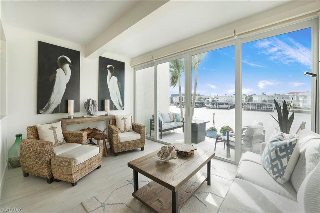 800 River Point Dr 209, Naples, FL 34102-19