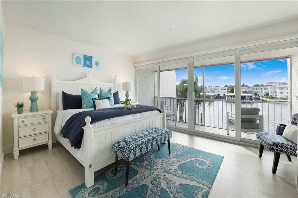 800 River Point Dr 209, Naples, FL 34102-21