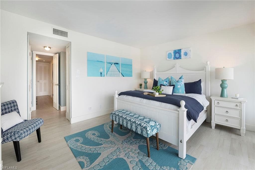 800 River Point Dr 209, Naples, FL 34102-22