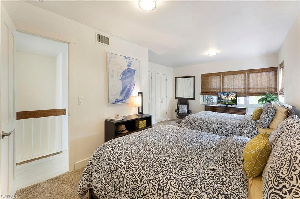 800 River Point Dr 209, Naples, FL 34102-28