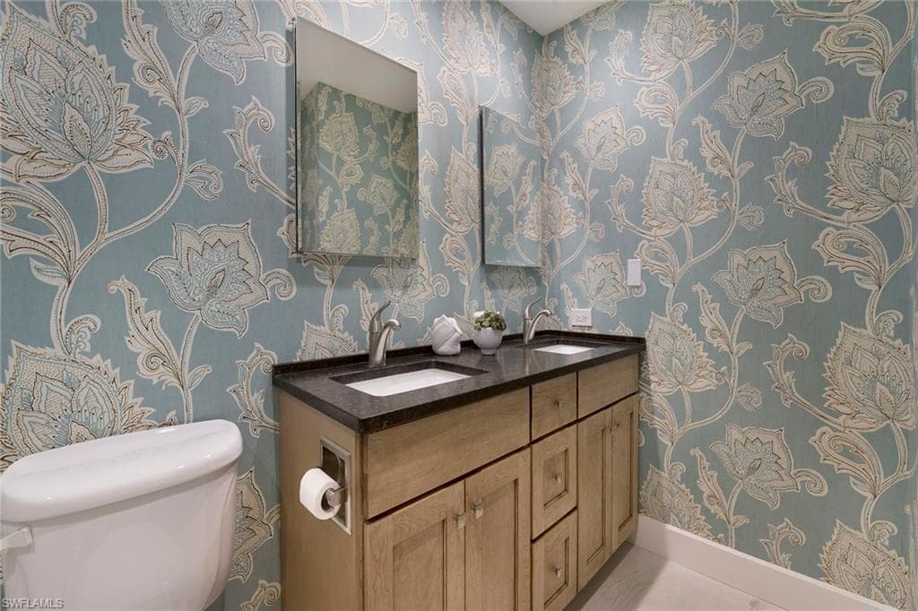 800 River Point Dr 209, Naples, FL 34102-30