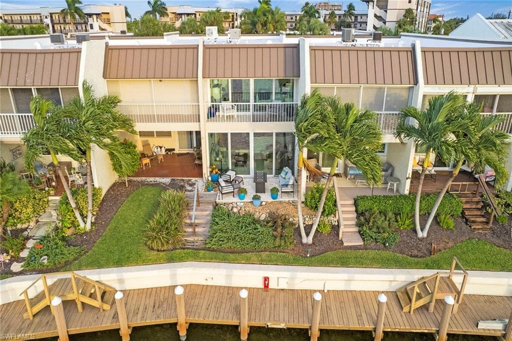 800 River Point Dr 209, Naples, FL 34102-36