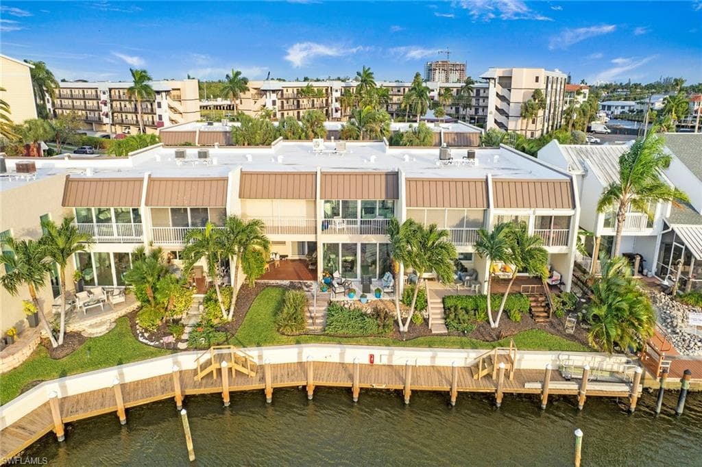 800 River Point Dr 209, Naples, FL 34102-37