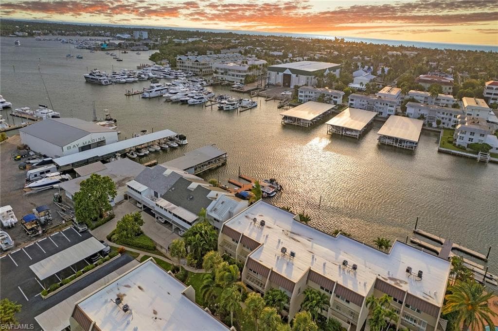 800 River Point Dr 209, Naples, FL 34102-45