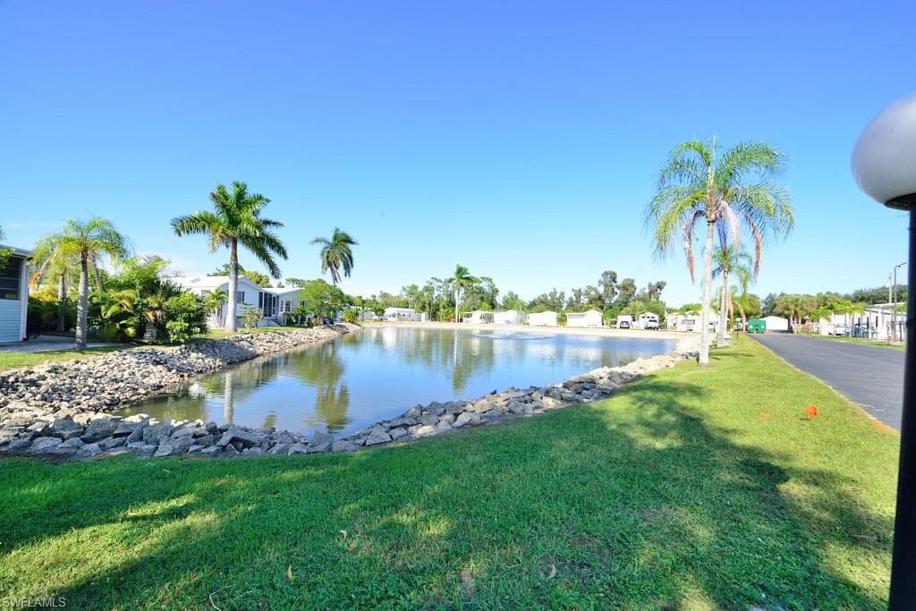 8611 Mullwood Dr, Estero, FL 33928-7