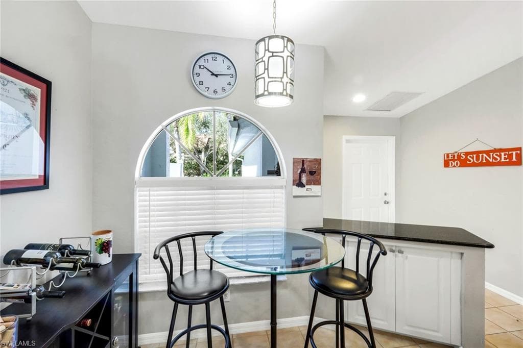 2150 Stacil Cir 13, Naples, FL 34109-14