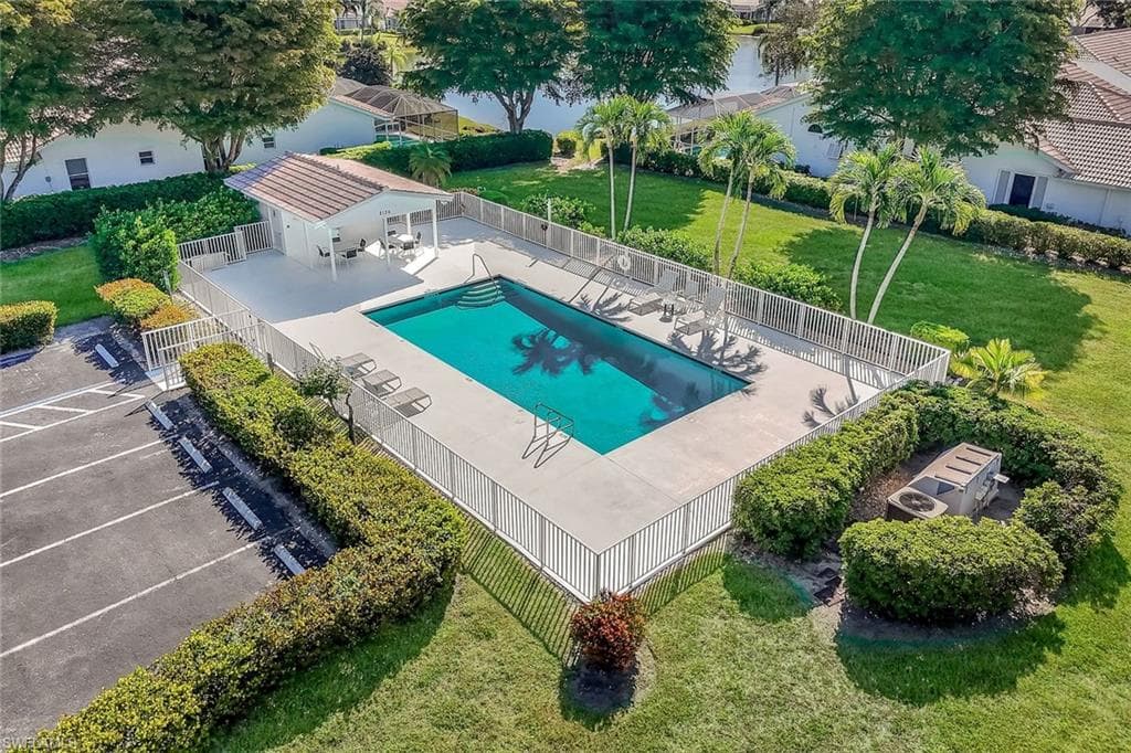 2150 Stacil Cir 13, Naples, FL 34109-46