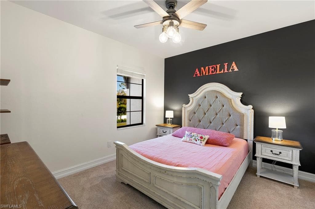 7421 Rockefeller Dr, Naples, FL 34119-21