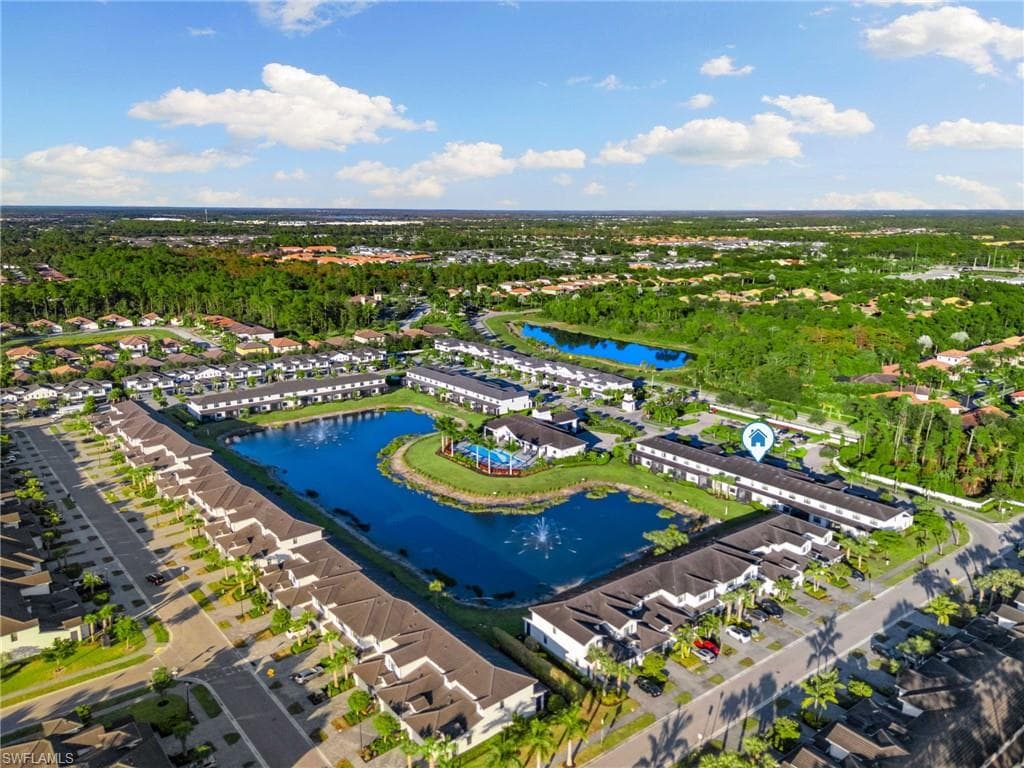 7421 Rockefeller Dr, Naples, FL 34119-31