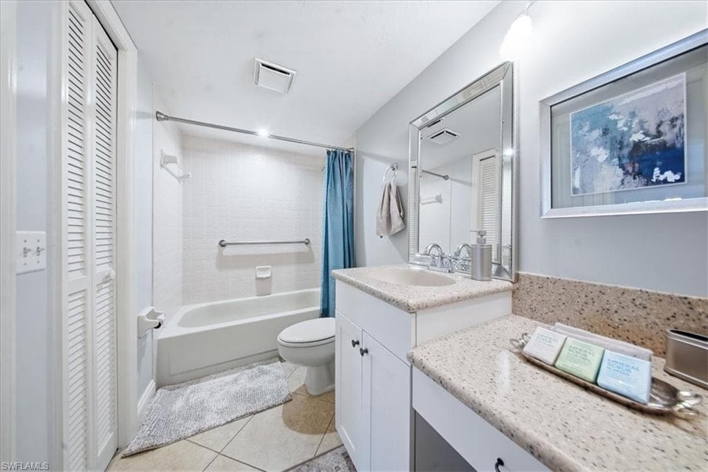 3080 Kings Lake Blvd 7572, Naples, FL 34112-25