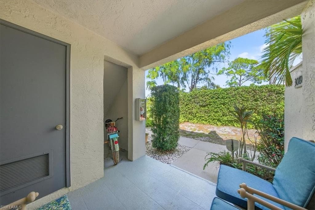 3080 Kings Lake Blvd 7572, Naples, FL 34112-29