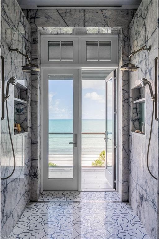 7409 Bay Colony Dr, Naples, FL 34108-17