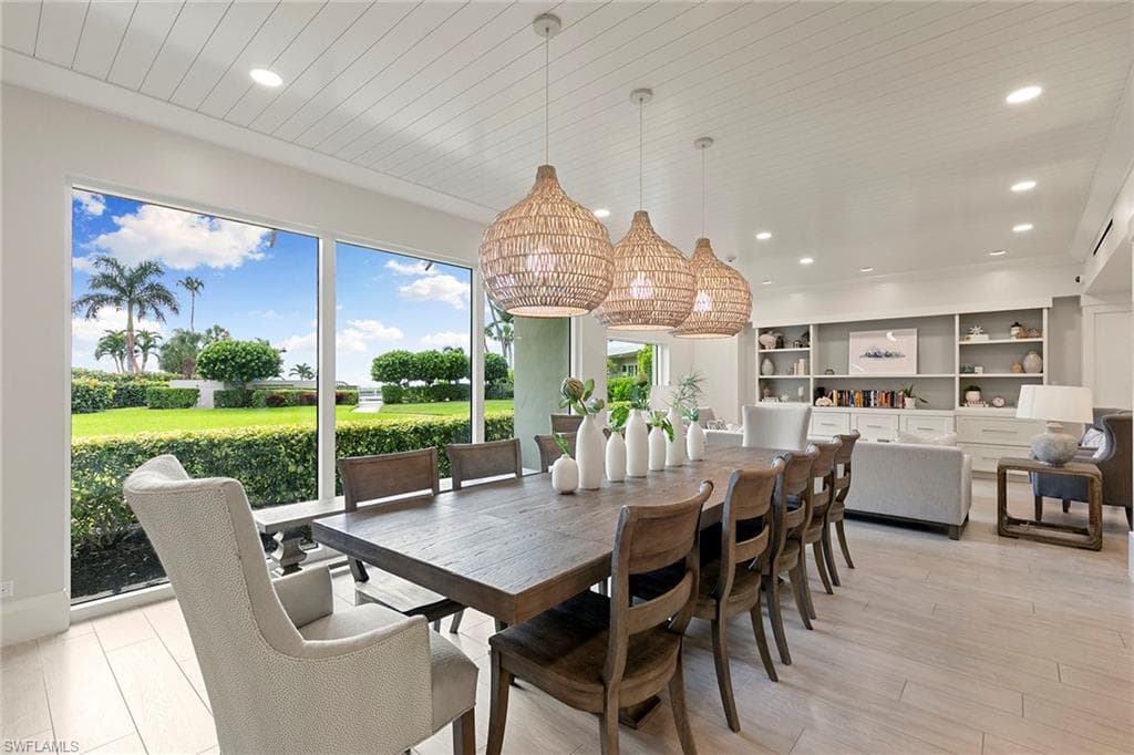 240 Seaview Ct 203, Marco Island, FL 34145-17