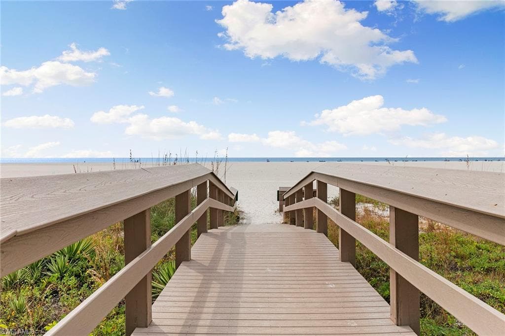 240 Seaview Ct 203, Marco Island, FL 34145-24