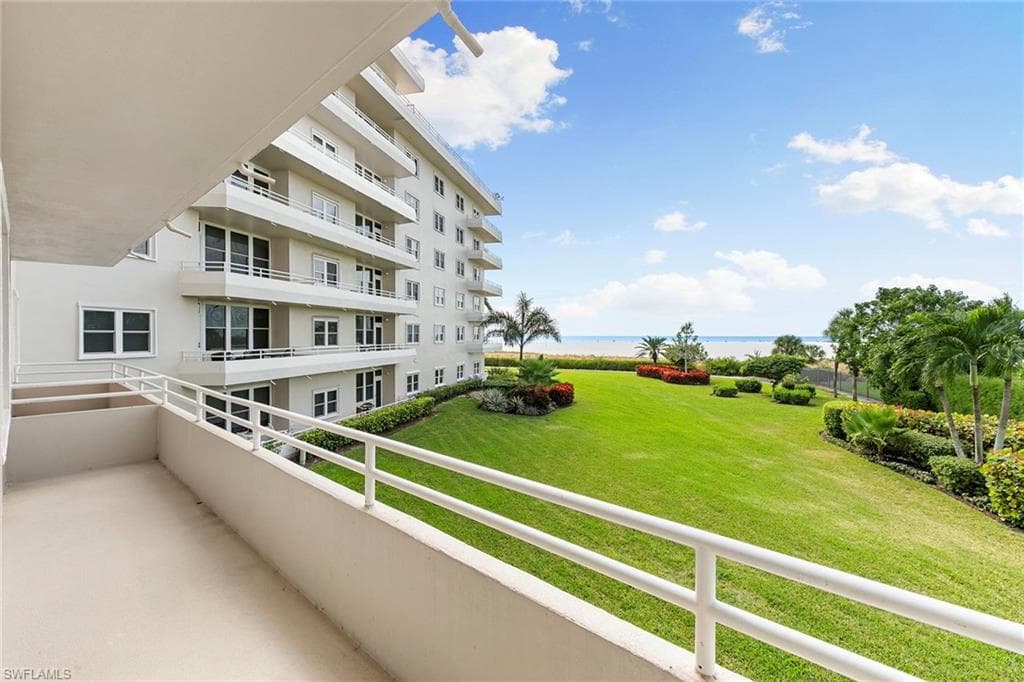 240 Seaview Ct 203, Marco Island, FL 34145-2