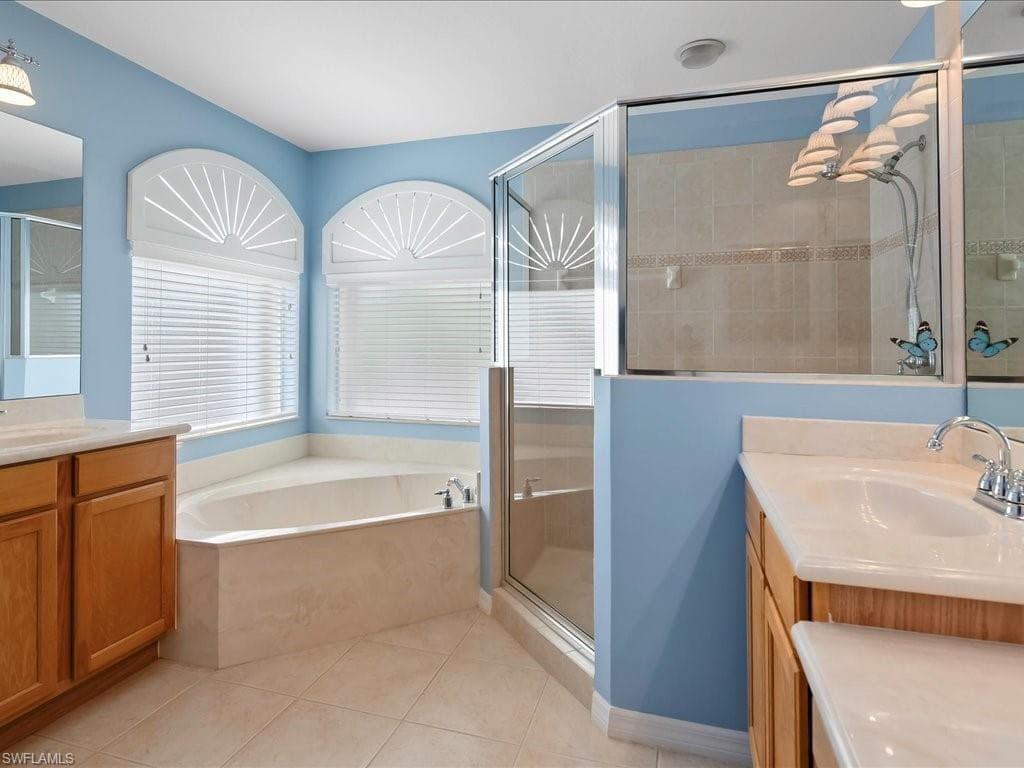 2088 Par Dr, Naples, FL 34120-19