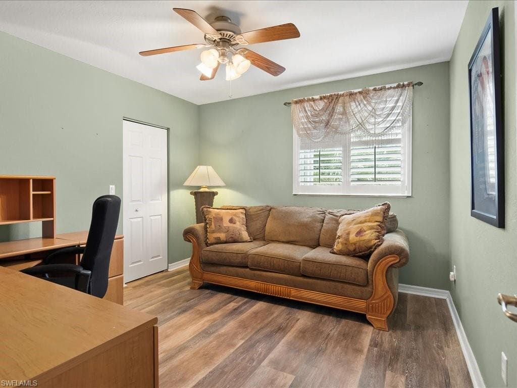 2088 Par Dr, Naples, FL 34120-23