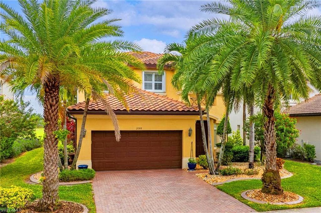 2088 Par Dr, Naples, FL 34120-1