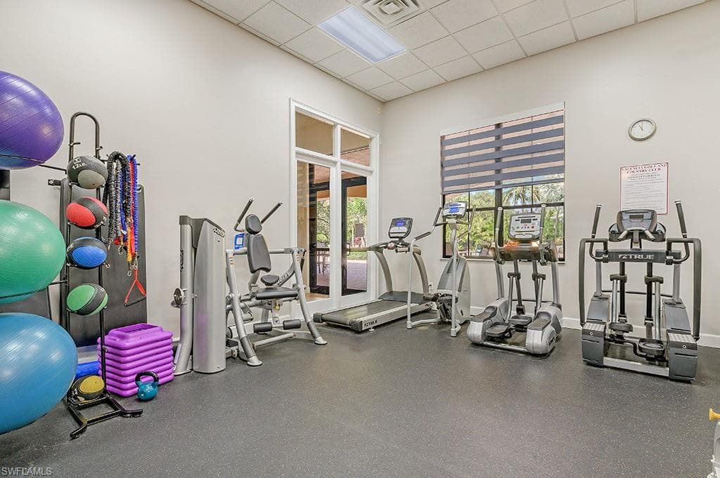 2088 Par Dr, Naples, FL 34120-33