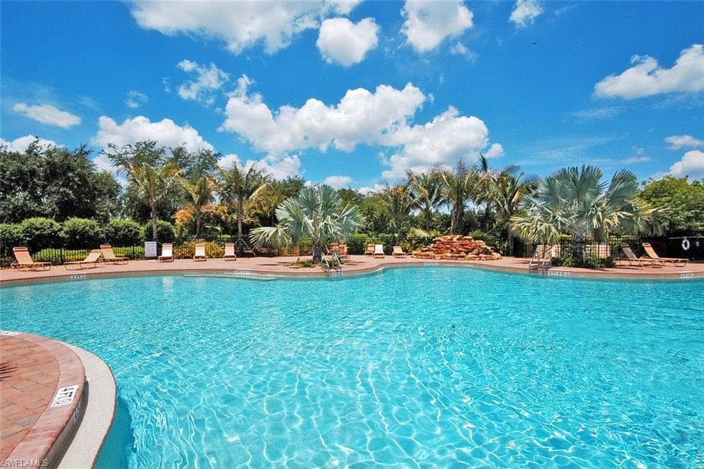 2088 Par Dr, Naples, FL 34120-37