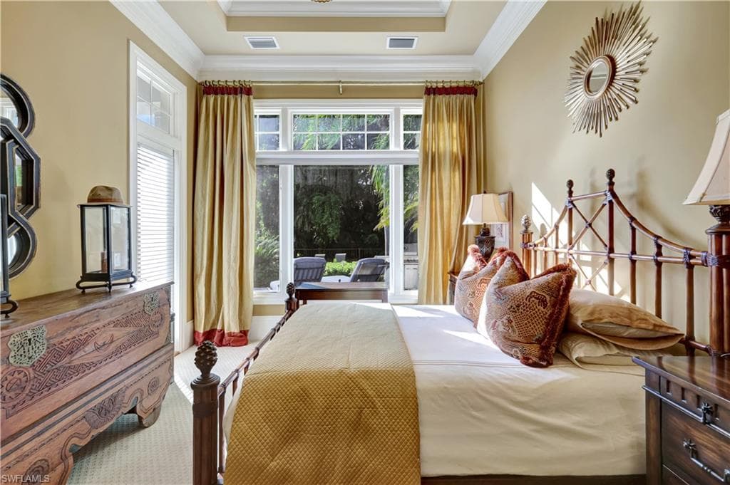 2249 Miramonte Ct, Naples, FL 34105-28