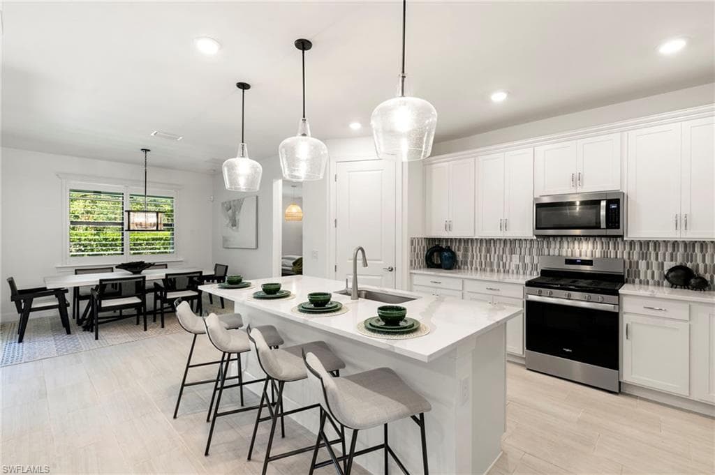 10483 Ventana Ln, Naples, FL 34120-14