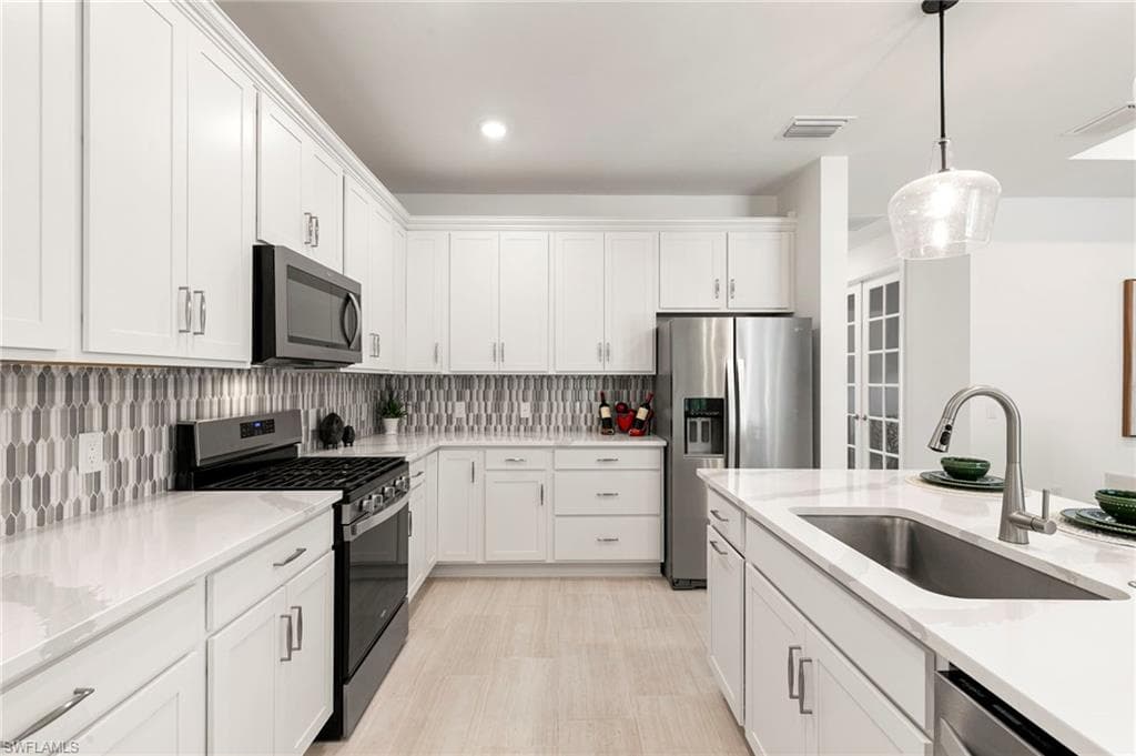 10483 Ventana Ln, Naples, FL 34120-16