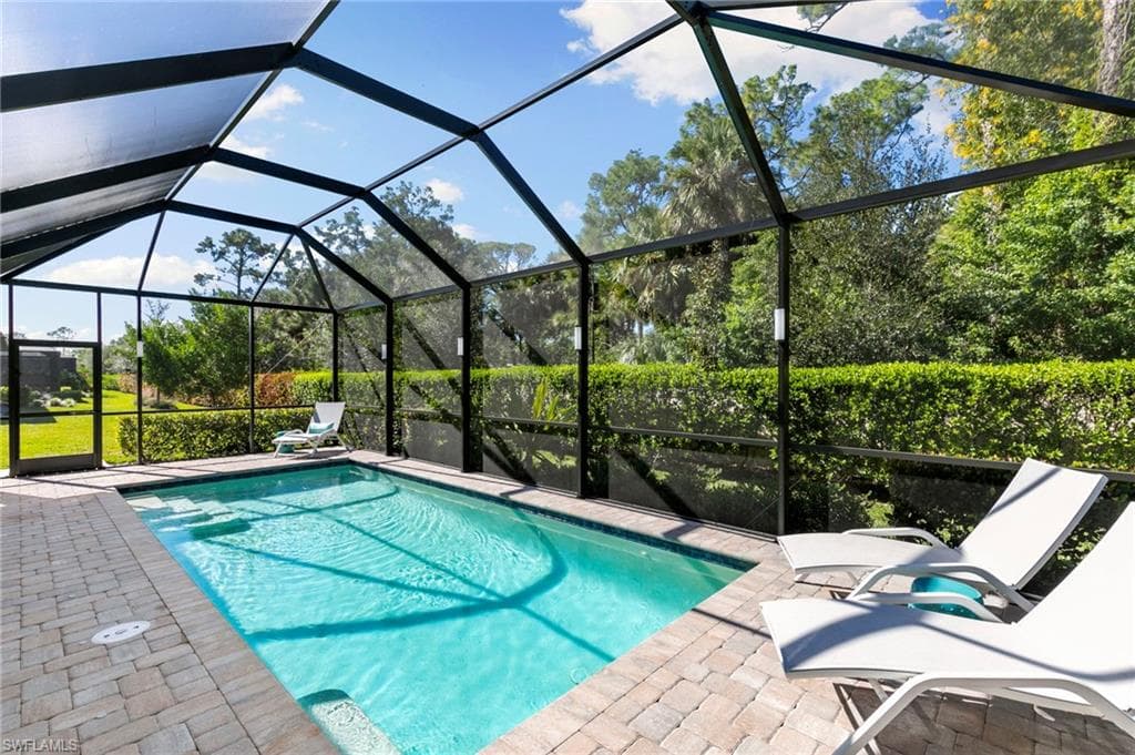 10483 Ventana Ln, Naples, FL 34120-40