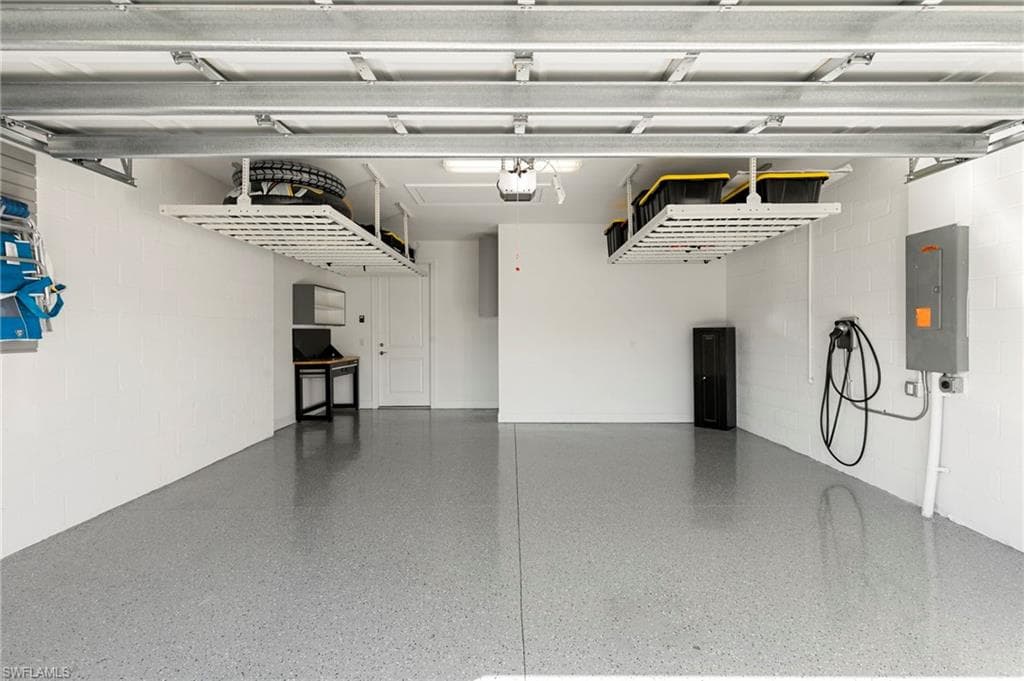 10483 Ventana Ln, Naples, FL 34120-45