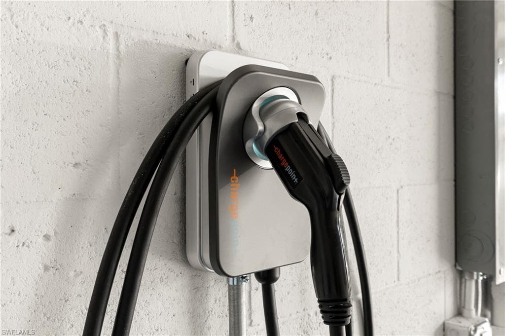 10483 Ventana Ln, Naples, FL 34120-46