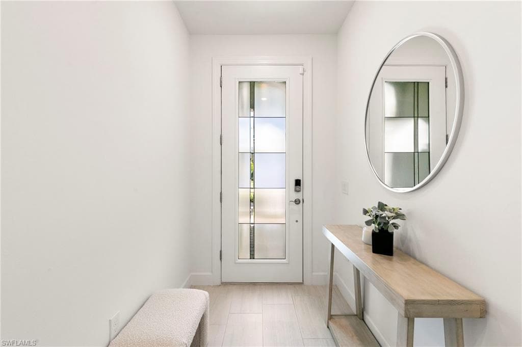 10483 Ventana Ln, Naples, FL 34120-4