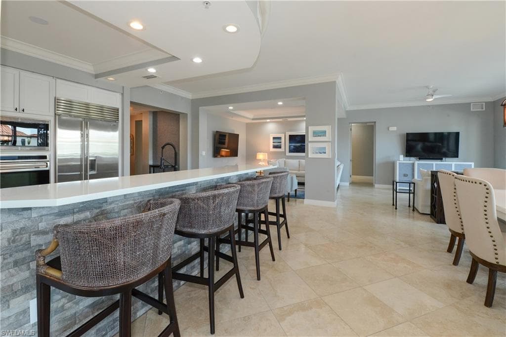 1530 5th Ave S C312, Naples, FL 34102-9